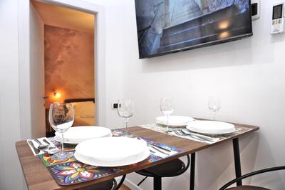 Elegantis Vatican Suite Apartment