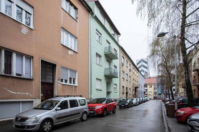Design 1BDR apartment with balcony