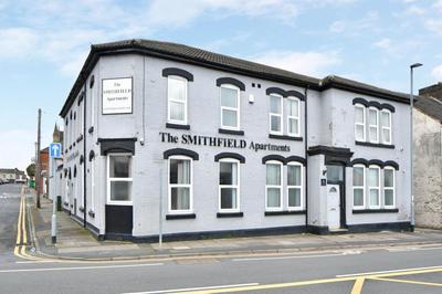 Smithfield Apartments by YourStays - Gated Apartments with private car park in City Centre