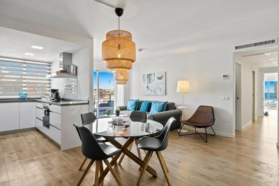 Central and modern Apt by Costarentals - Ref 34