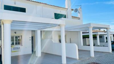 Aires by Check-in Portugal