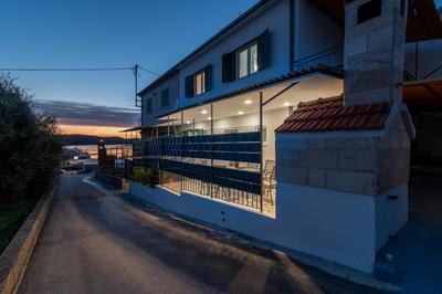 Apartment Radić-perfect location for summer activities