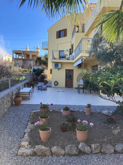 Minoa apartment in the heart of a Cretan village