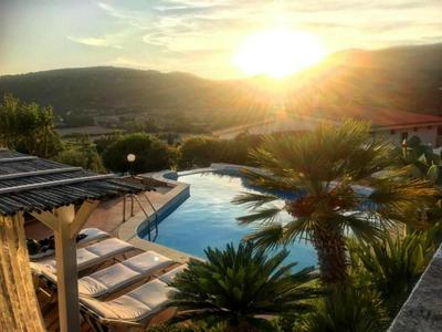Private Pool villa with panoramic views split over 2 levels / Aircon / New Pool.