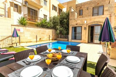 Ta Lucija Sleeps 4 with Private Pool