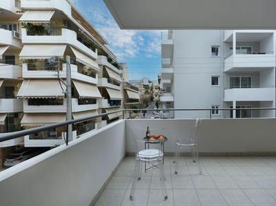 Pagrati cozy apartment in Athens