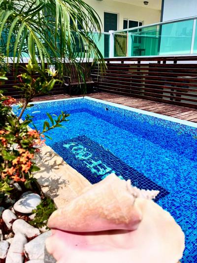 Barefoot Caye Caulker Hotel