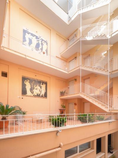 Palazzo Leo Suite and Apartment