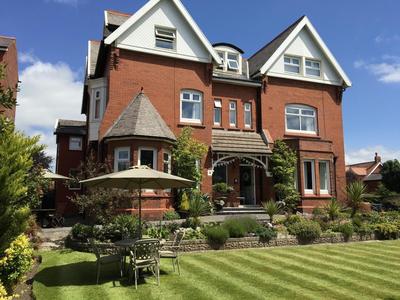 The Old School House - By Central Beach Leisure