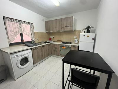 Mayflower Flat, Flat 12