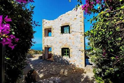 SOFIA, Luxury Stone Villa in Stoupa with Private Pool, BBQ and Amazing Sea View