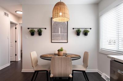 Luxurious House, 25 min Downtown, 10min Midway