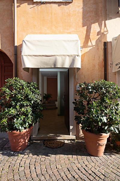 IL BORGO 48 - Regarda Travel