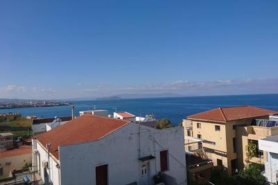Sunny family apartment in Chania close to the sea