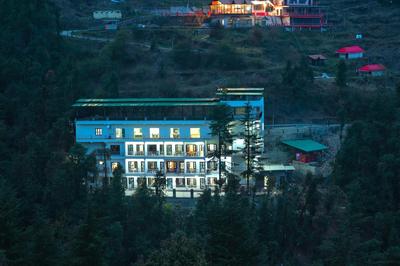 LA Riqueza Dhanolti View - Mountain View Rooms - Near to Eco Park & Surkanda Devi Temple