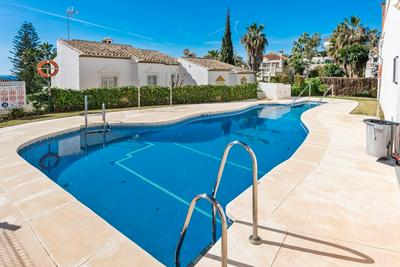 Townhouse with pool by Costarentals- Ref 199