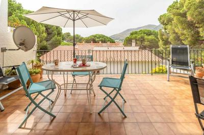 Carboneras 59 – Bonito apartamento con terraza