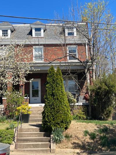 Deluxe King Master Suite