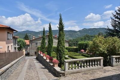 Villa with pool in chianti Rufina area (19 sleeps) with cooking class included