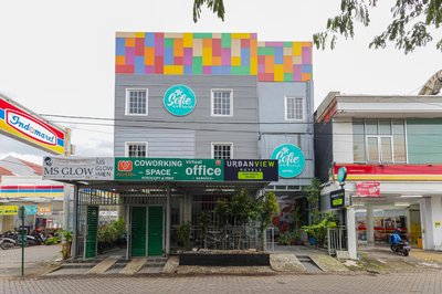 Urbanview Hotel Syariah Near Gelora Delta Sidoarjo