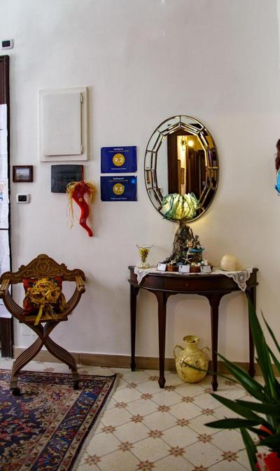 Parthenope's home