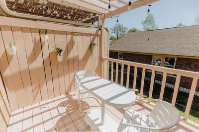 Centrally Located 2BR Overton Square Unit 2 Fast WiFi Free Parking Yes Pets