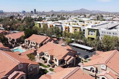 The Cool Cactus Condo with Pool and Jacuzzi