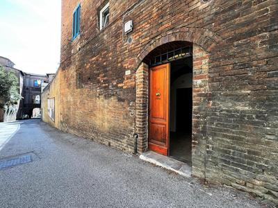 SPERANDIE-inside the historical walls