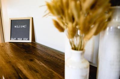 Urban Cottage: Homey & Convenient