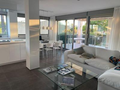 Lujoso apartamento a 150 m del mar