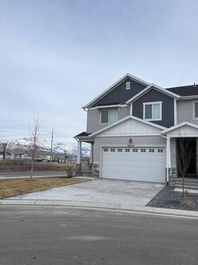 NEW 4-bed 4-bath Stylish House with Mountain View and 2 garages