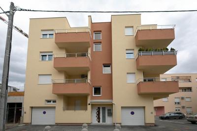 New & Modern smart HOME, FREE parking