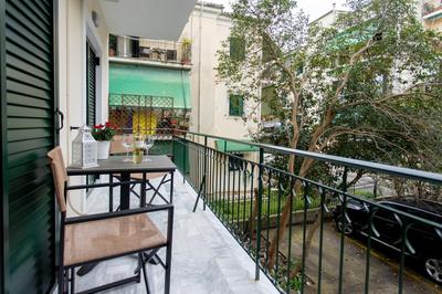 Luxury Apartment in Garitsa Bay