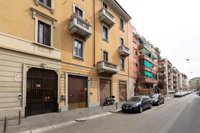 Cozy APT with Balcony - Porta Romana District