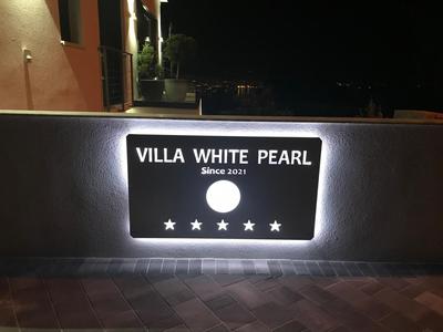 White Pearl Diamond Haus B, Opatija mit Meerblick & Pool