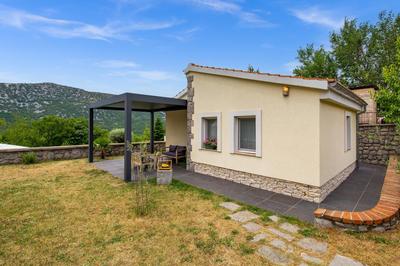 Holiday House Katunar