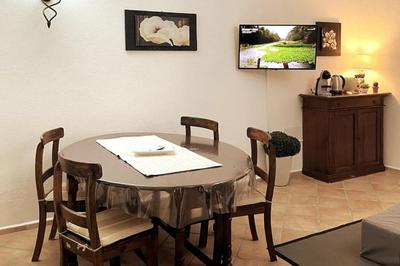 LOONEY TUNES HOME