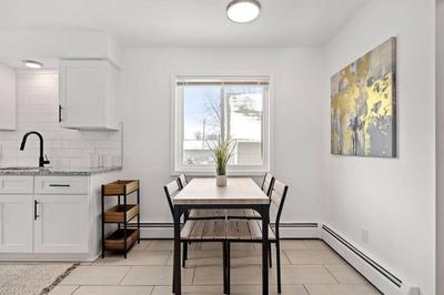 2nd Floor, Corner unit ft. King Bed - Workspace
