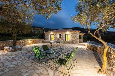 MANI HOLIDAY HOUSE