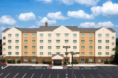 Fairfield Inn & Suites by Marriott San Antonio Airport/North Star Mall