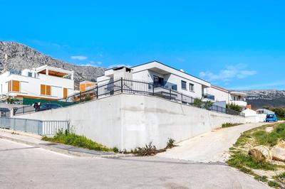Holiday Home Miriam Kastela with a private pool