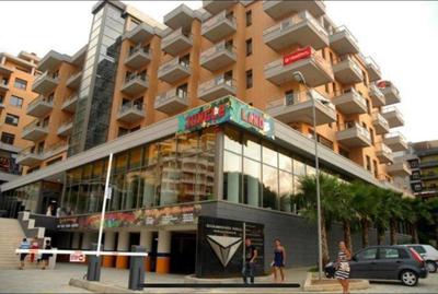 2 Bedrooms Seaside View Apart, free parking.
