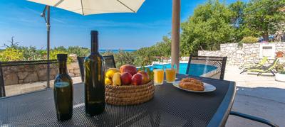 Retro apartment on island Mljet