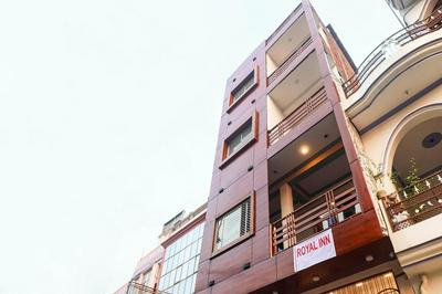 OYO Royal Inn Near Phoenix United Lucknow