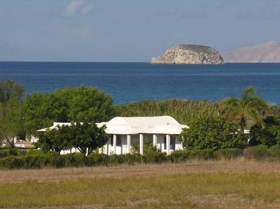 Arancio independent room in Ecovilla on the beach