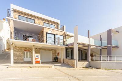 Ivica Super comfortable, newly furnished apartment in a top location