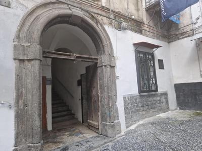 Caponapoli house