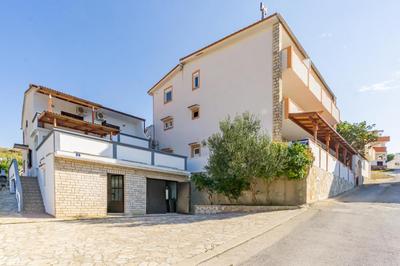 Kob Orog good location with sea views and modern decor