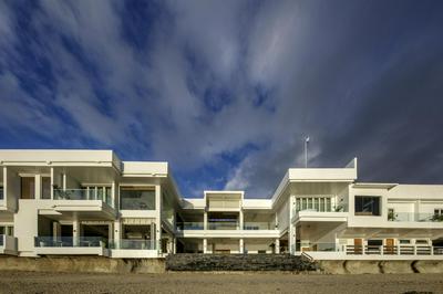 Burgos Reef Boutique Resort