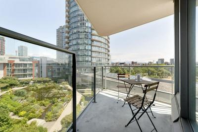 GardenView Modern Condo with Parking, Gym, Pool, AC